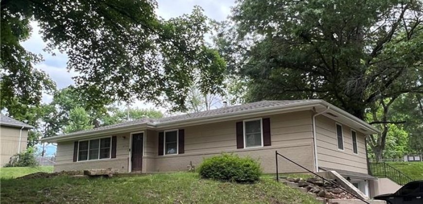 Homes for Sale in Excelsior Springs, MO 64024 | 106 E Forrest Lane