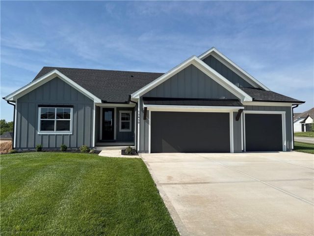 Homes for Sale in Platte City, MO 64079 | 12850 N Arbor Way