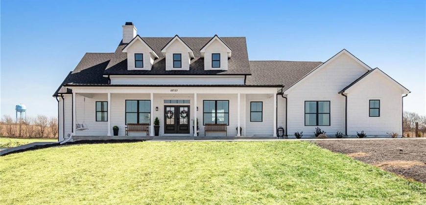 Homes for Sale in Smithville, MO 64089 | 18723  County Line Road