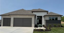 Homes for Sale in Parkville, MO 64152 | 13305  Golden Oak Court