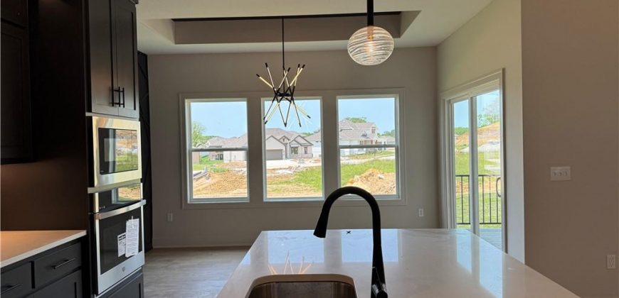 Homes for Sale in Parkville, MO 64152 | 13305  Golden Oak Court