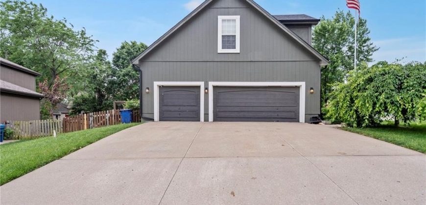 Homes for Sale in Liberty, MO 64068 | 811  Claywoods Drive