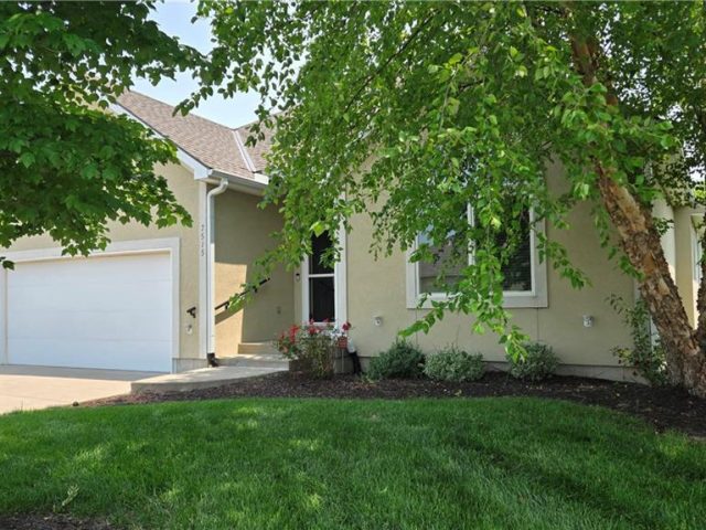 Homes for Sale in Kansas City, MO 64158 | 7515 N Eastern Avenue
