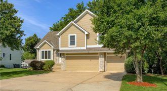 Homes for Sale in Smithville, MO 64089 | 108  Cedar Street