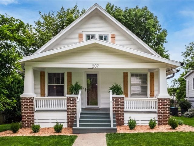 Homes for Sale in Liberty, MO 64068 | 207  McCarty Street