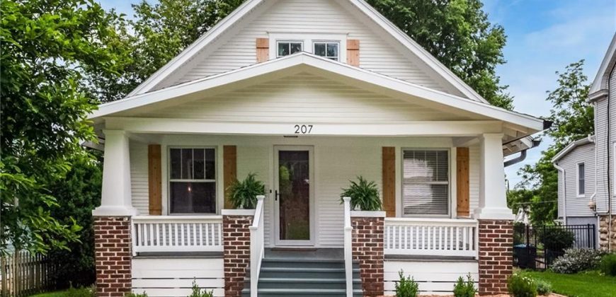 Homes for Sale in Liberty, MO 64068 | 207  McCarty Street