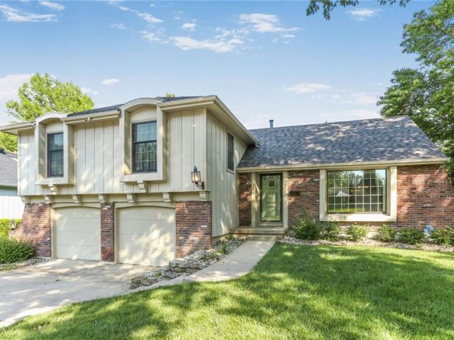 Homes for Sale in Kansas City, MO 64151 | 6705  Dawn Lane