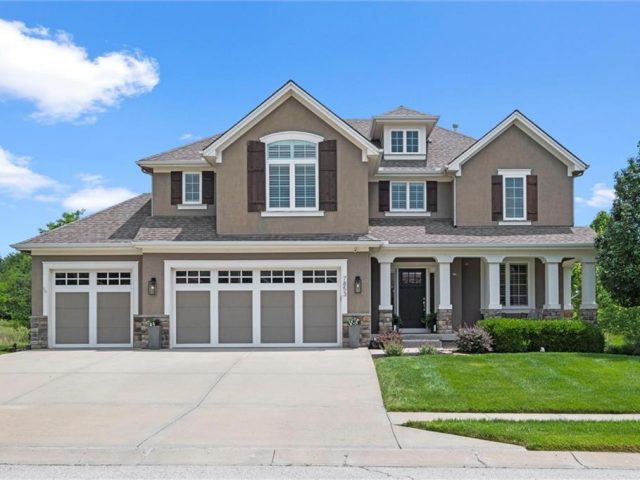 Homes for Sale in Kansas City, MO 64151 | 7853 N Kirkwood Avenue