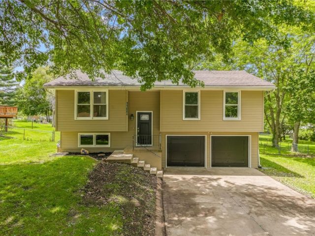 Homes for Sale in Kansas City, MO 64155 | 11004 N Locust Street