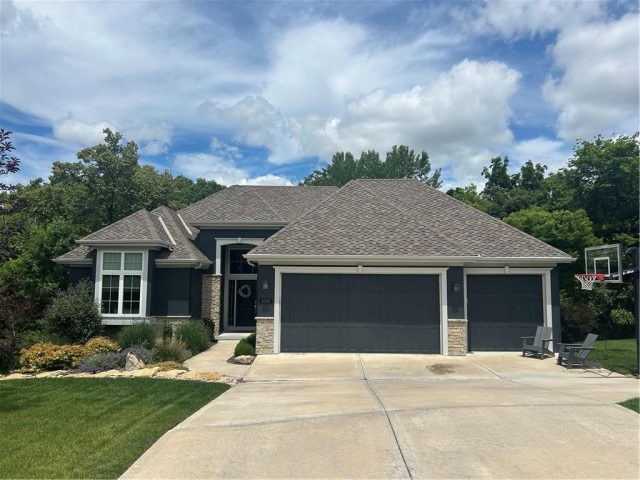 Homes for Sale in Parkville, MO 64152 | 6100  Westwood Court