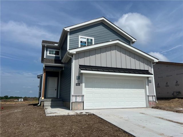 Homes for Sale in Kansas City, MO 64154 | 9634 N Colrain Avenue