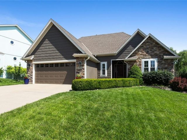 Homes for Sale in Kansas City, MO 64119 | 3910 NE 78th Street