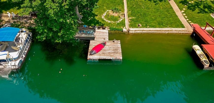 Homes for Sale in Lake Waukomis, MO 64151 | 376 NW North Shore Drive