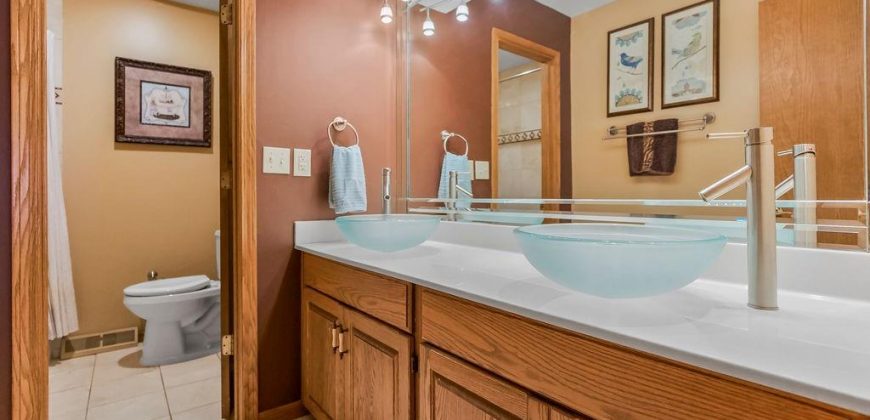 Homes for Sale in Lake Waukomis, MO 64151 | 376 NW North Shore Drive
