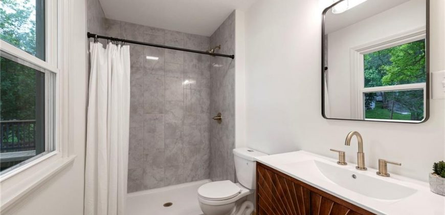 Homes for Sale in Kansas City, MO 64151 | 3109 NW Karen Road
