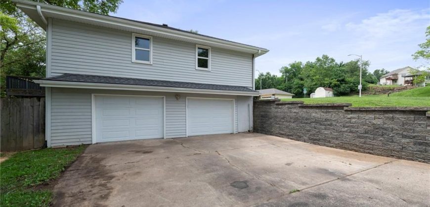 Homes for Sale in Kansas City, MO 64151 | 3109 NW Karen Road