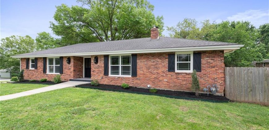 Homes for Sale in Kansas City, MO 64151 | 3109 NW Karen Road