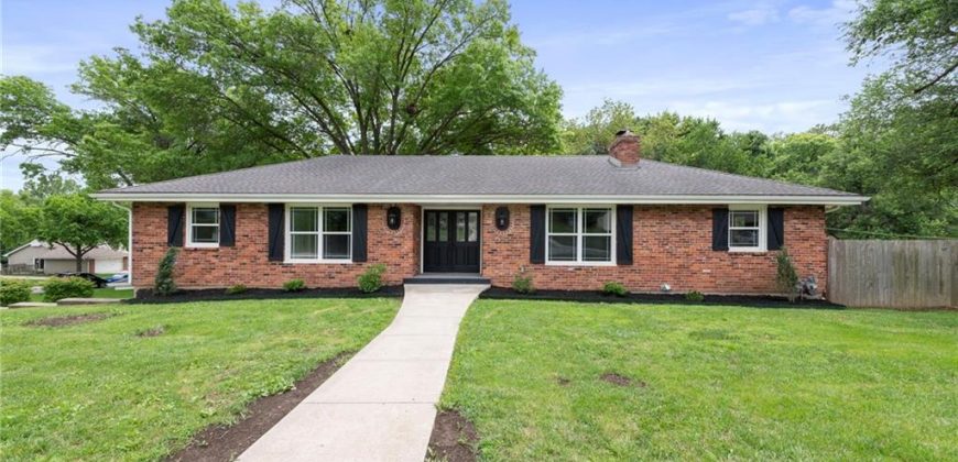 Homes for Sale in Kansas City, MO 64151 | 3109 NW Karen Road