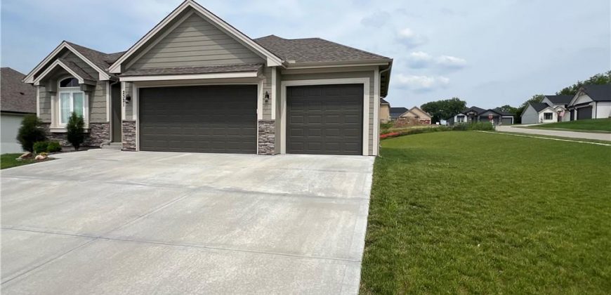 Homes for Sale in Kearney, MO 64060 | 2321  DOVECOTT Drive