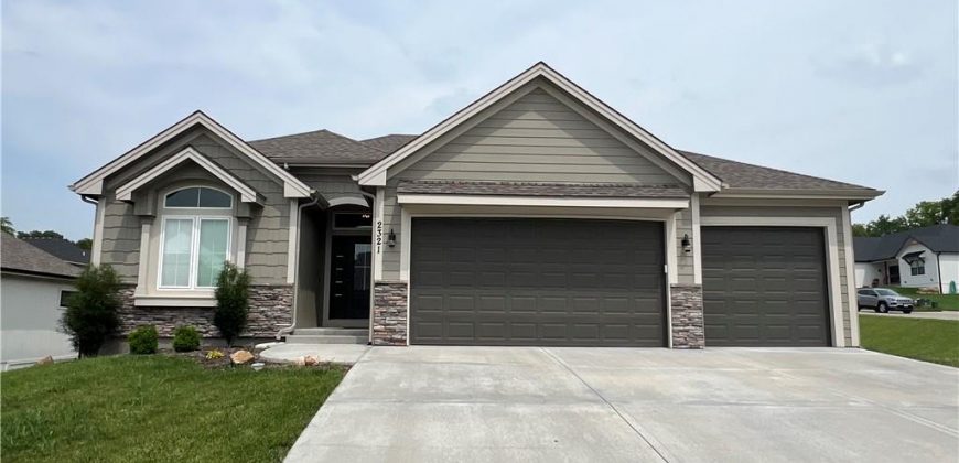 Homes for Sale in Kearney, MO 64060 | 2321  DOVECOTT Drive