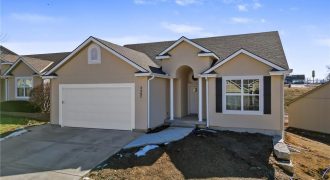 Homes for Sale in Excelsior Springs, MO 64024 | 2407  Merlot Place