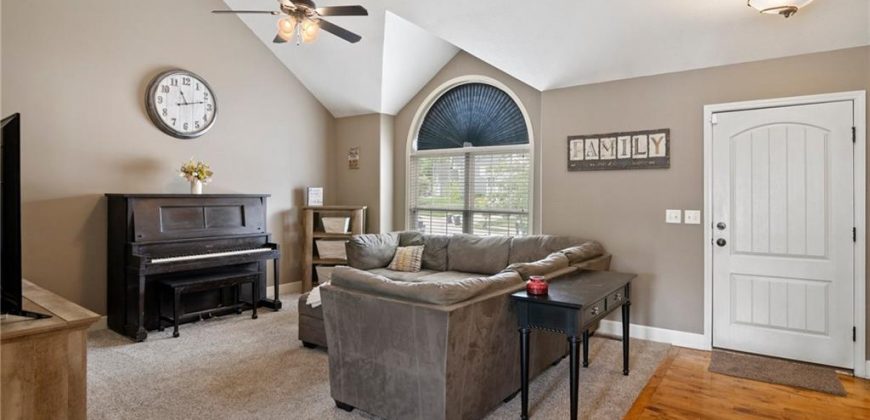 Homes for Sale in Kansas City, MO 64157 | 10747 N Laurel Avenue
