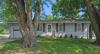Homes for Sale in Liberty, MO 64068 | 819  REED Street