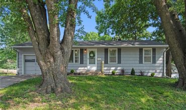 Homes for Sale in Liberty, MO 64068 | 819  REED Street