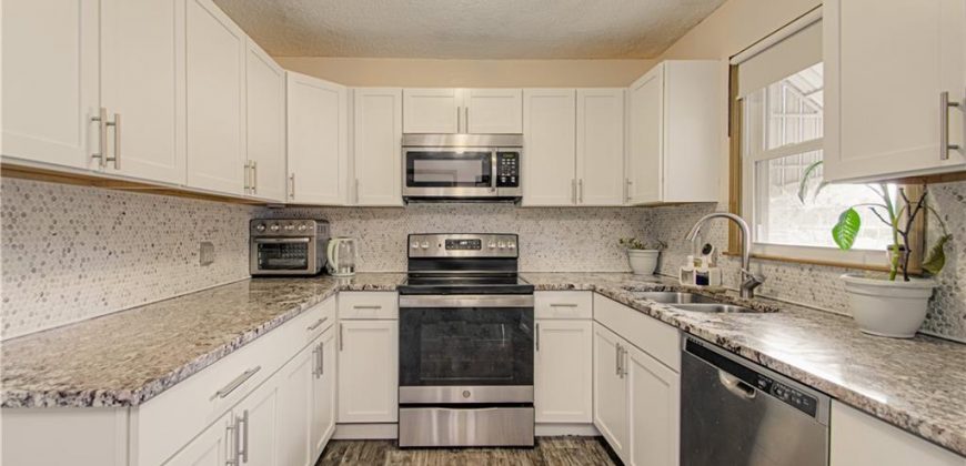 Homes for Sale in Kansas City, MO 64116 | 435 NE 41st Terrace