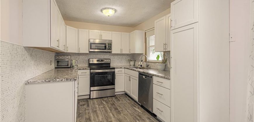 Homes for Sale in Kansas City, MO 64116 | 435 NE 41st Terrace
