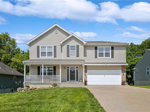 Homes for Sale in Kansas City, MO 64165 | 12318 N Wayne Avenue