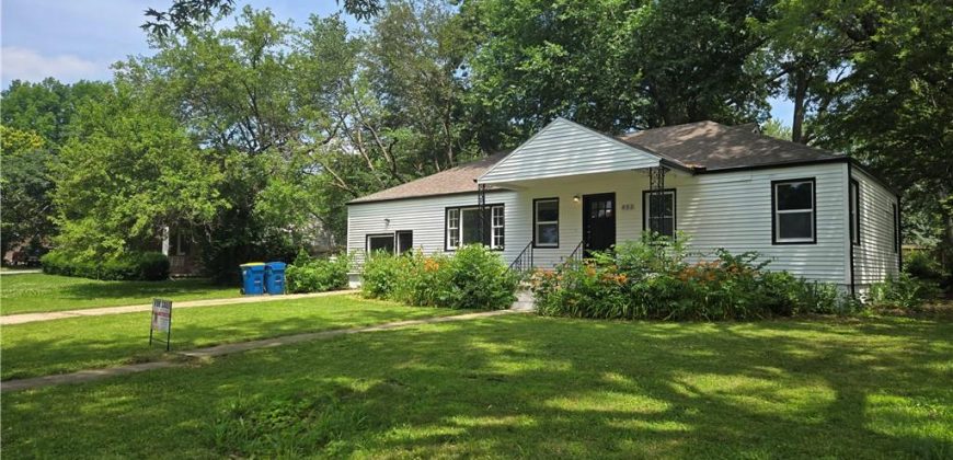 Homes for Sale in Liberty, MO 64068 | 832  Hillside Avenue
