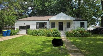 Homes for Sale in Liberty, MO 64068 | 832  Hillside Avenue