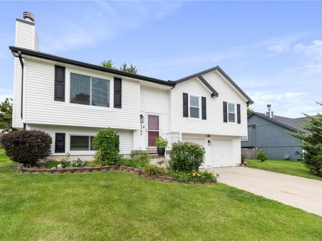 Homes for Sale in Kearney, MO 64060 | 1706  Clear Creek Drive