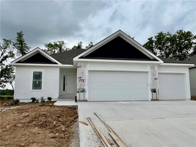 Homes for Sale in Liberty, MO 64068 | 1937  Longview Drive