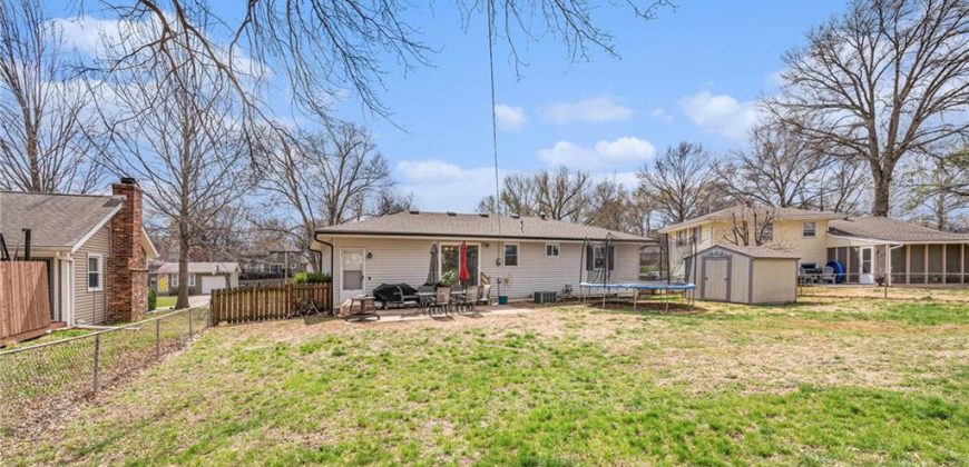 Homes for Sale in Gladstone, MO 64119 | 2902 NE 63rd Street