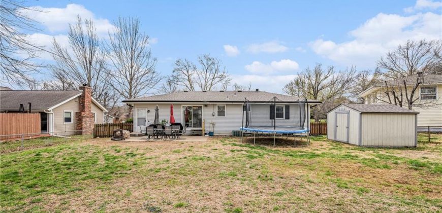 Homes for Sale in Gladstone, MO 64119 | 2902 NE 63rd Street