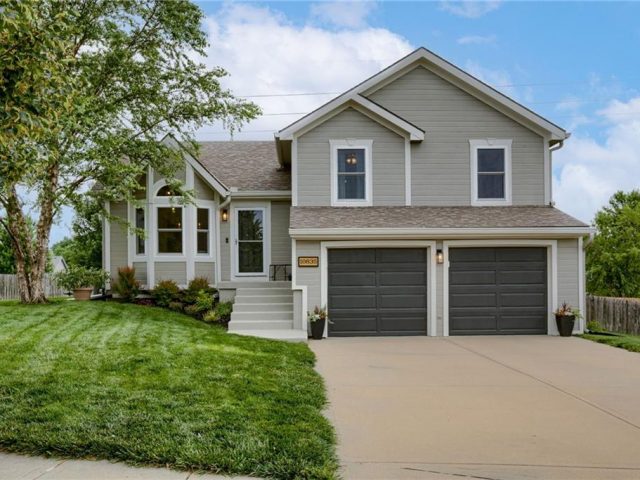 Homes for Sale in Kansas City, MO 64157 | 10835 N Smalley Court