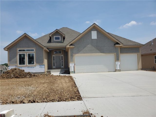 Homes for Sale in Kansas City, MO 64156 | 10205 N Winchester Avenue