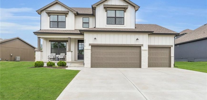 Homes for Sale in Platte City, MO 64079 | 2415  Windmill Circle