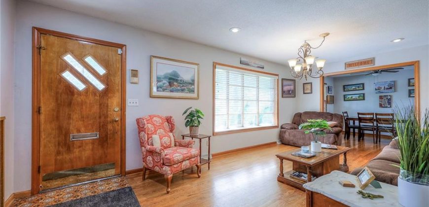 Homes for Sale in Gladstone, MO 64118 | 7512 N Wyandotte Street