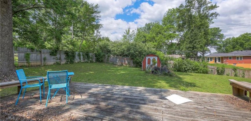 Homes for Sale in Gladstone, MO 64118 | 7512 N Wyandotte Street
