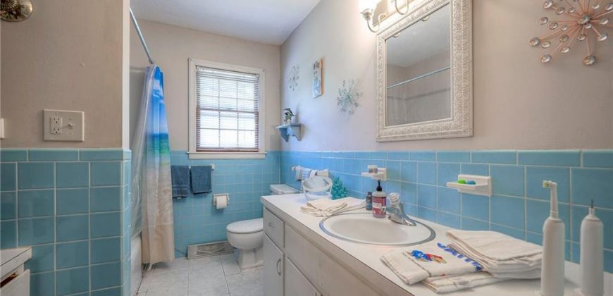 Homes for Sale in Gladstone, MO 64118 | 7512 N Wyandotte Street