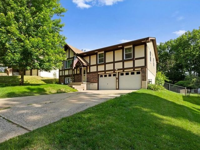 Homes for Sale in Kansas City, MO 64151 | 6108 NW 51st Terrace