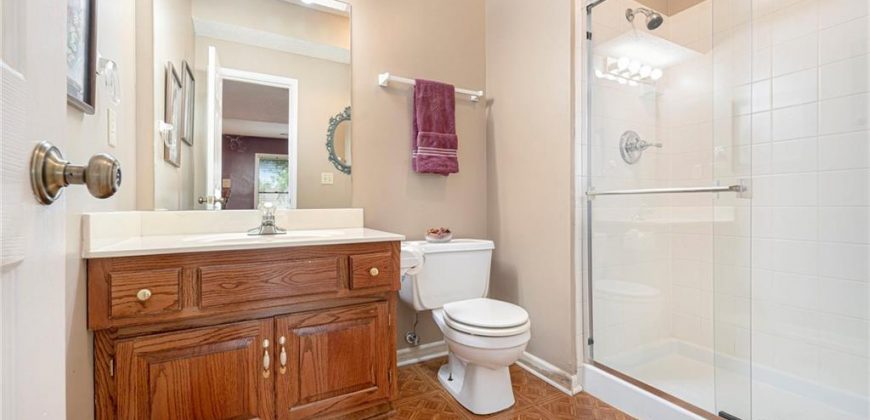 Homes for Sale in Kansas City, MO 64119 | 6111 N Kensington Court