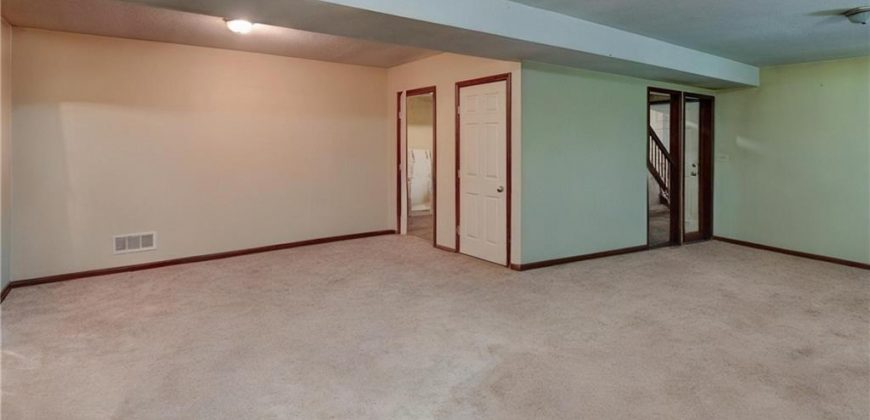 Homes for Sale in Liberty, MO 64068 | 512 E Clayview Drive