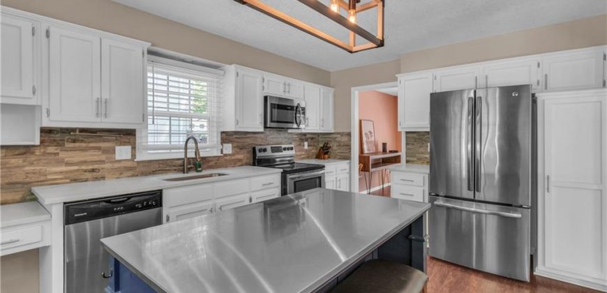 Homes for Sale in Kansas City, MO 64151 | 5436 NW Walden Drive