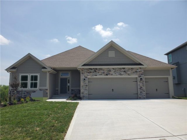 Homes for Sale in Kansas City, MO 64156 | 7015 NE 103rd Street