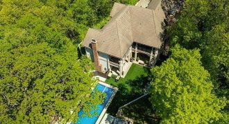 Homes for Sale in Liberty, MO 64068 | 1149  Nottingham Drive