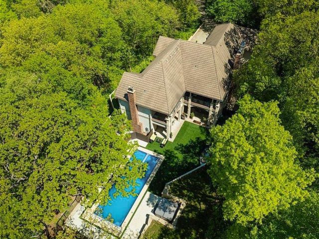 Homes for Sale in Liberty, MO 64068 | 1149  Nottingham Drive